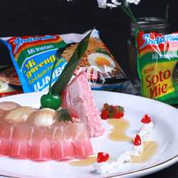 Puding Lapis MIe